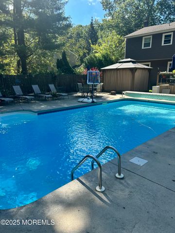 5 Dorchester Court, Jackson, NJ 08527