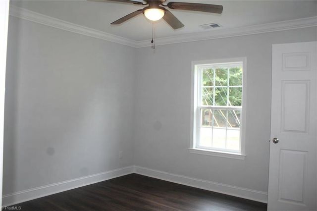 1000 Pine Circle Drive, High Point, NC 27265