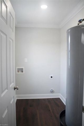 1000 Pine Circle Drive, High Point, NC 27265
