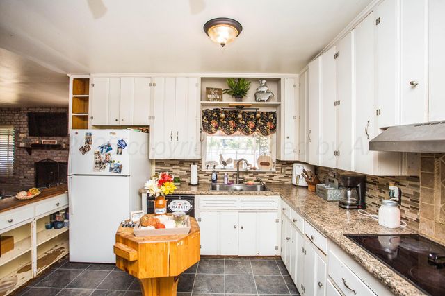 50 Fannin Drive, Tulia, TX 79088