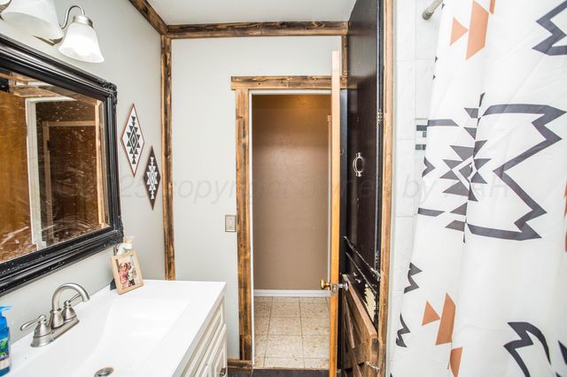 50 Fannin Drive, Tulia, TX 79088