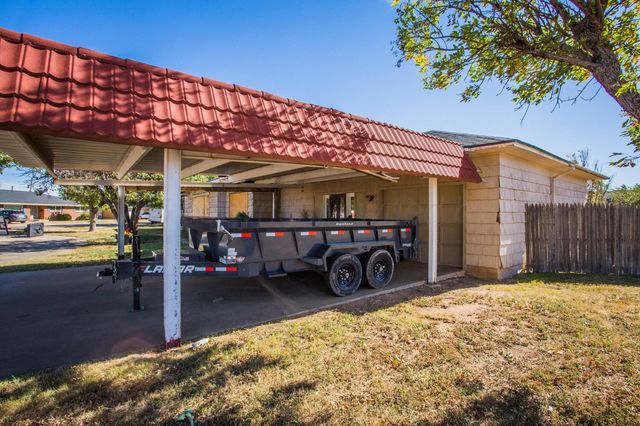 50 Fannin Drive, Tulia, TX 79088