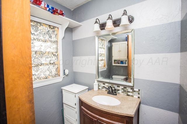 50 Fannin Drive, Tulia, TX 79088