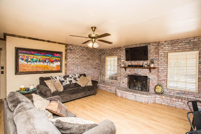 50 Fannin Drive, Tulia, TX 79088