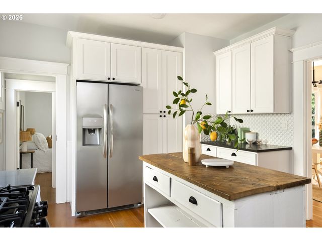 5035 Ne 6TH Ave, Portland, OR 97211