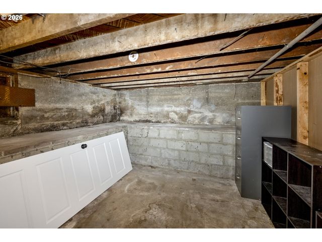 5035 Ne 6TH Ave, Portland, OR 97211