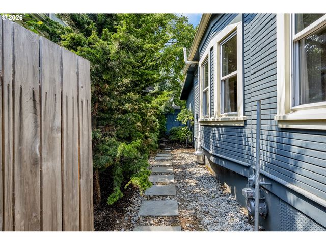 5035 Ne 6TH Ave, Portland, OR 97211