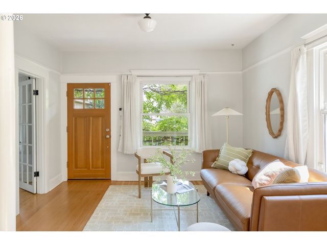 5035 Ne 6TH Ave, Portland, OR 97211