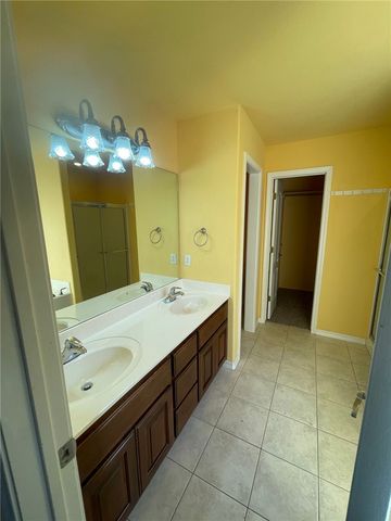 143 Fox Run Circle, Centerton, AR 72719