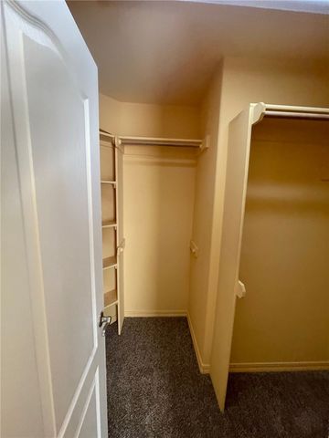 143 Fox Run Circle, Centerton, AR 72719