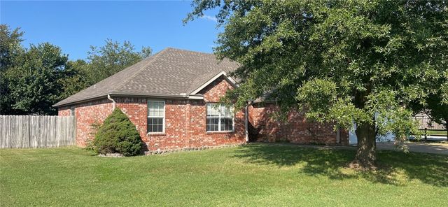 143 Fox Run Circle, Centerton, AR 72719