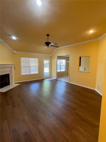 143 Fox Run Circle, Centerton, AR 72719