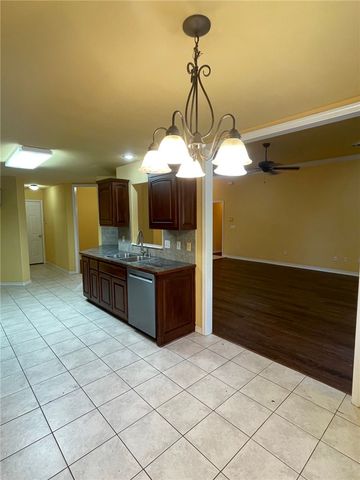 143 Fox Run Circle, Centerton, AR 72719