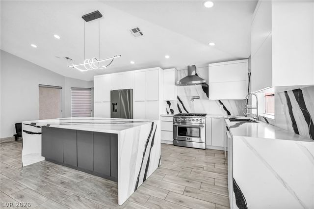 3000 Blue Fin Circle, Las Vegas, NV 89128