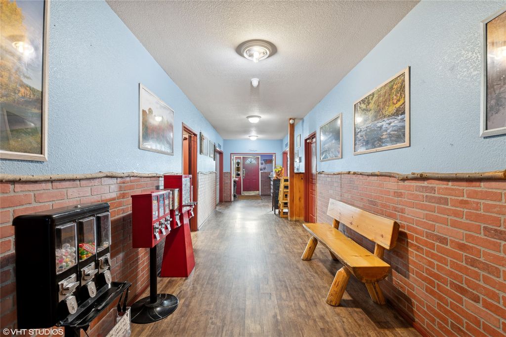 1821 US Hwy 93 N, Eureka, MT 59917 photo 5