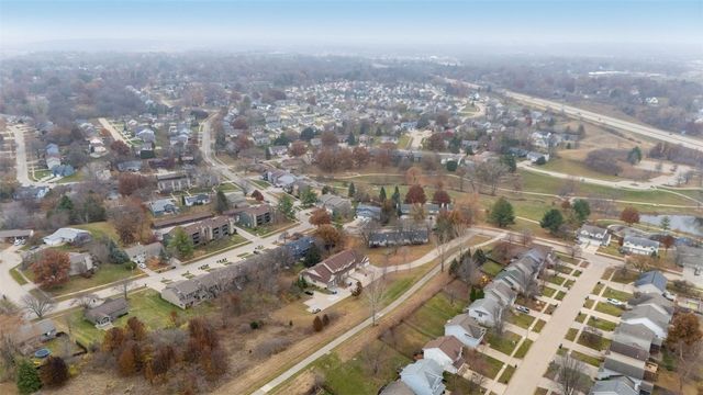 2121 Holiday Road, Coralville, IA 52241