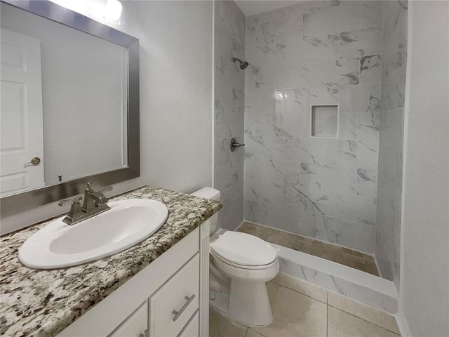 18105 REGENTS SQUARE DRIVE, Tampa, FL 33647