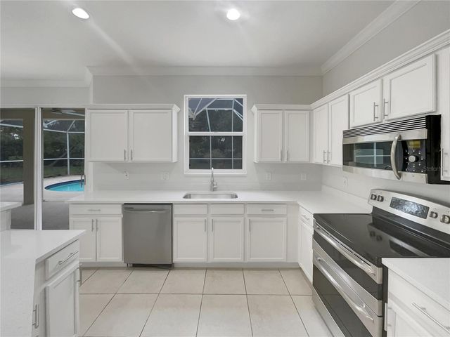 18105 REGENTS SQUARE DRIVE, Tampa, FL 33647