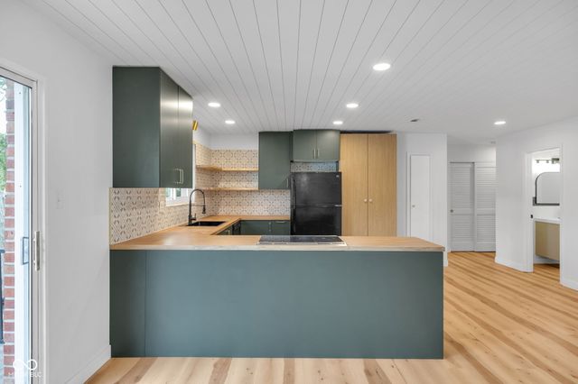 6510 Stony Ridge Way C, Indianapolis, IN 46260