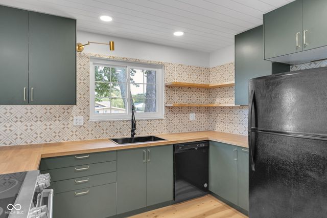 6510 Stony Ridge Way C, Indianapolis, IN 46260