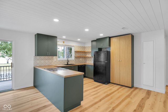 6510 Stony Ridge Way C, Indianapolis, IN 46260