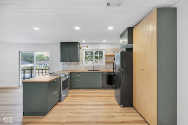 6510 Stony Ridge Way C, Indianapolis, IN 46260