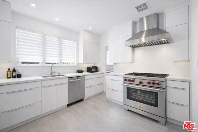 3806 Carnavon Way, Los Angeles, CA 90027