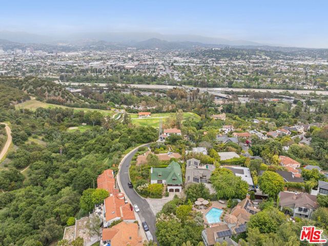 3806 Carnavon Way, Los Angeles, CA 90027