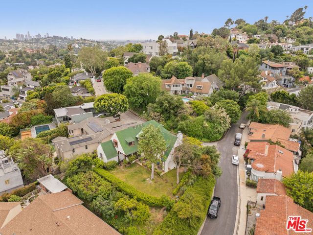 3806 Carnavon Way, Los Angeles, CA 90027