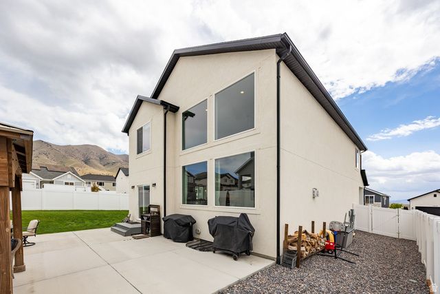 2857 E CARRIAGE HILL DR, Eagle Mountain, UT 84005