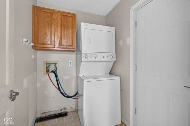 7042 Steinmeier Drive, Indianapolis, IN 46220