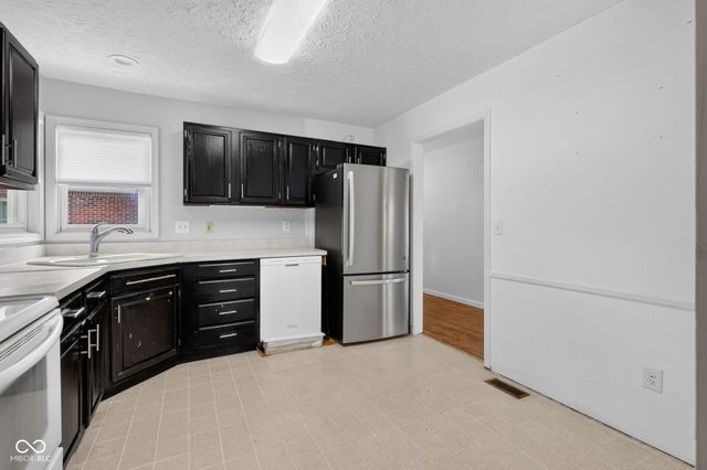 7042 Steinmeier Drive, Indianapolis, IN 46220