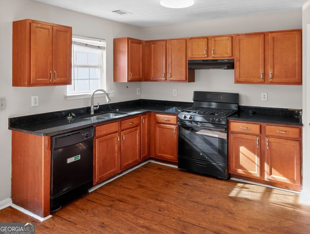 2089 Black Oak Lane, Ellenwood, GA 30294