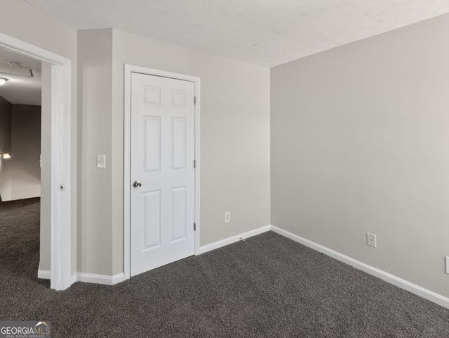 2089 Black Oak Lane, Ellenwood, GA 30294