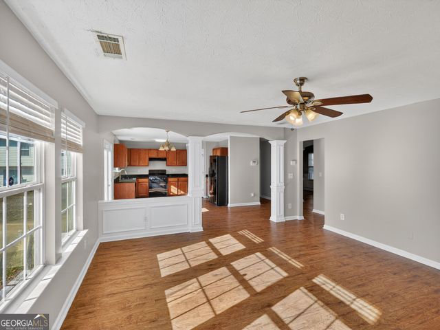 2089 Black Oak Lane, Ellenwood, GA 30294