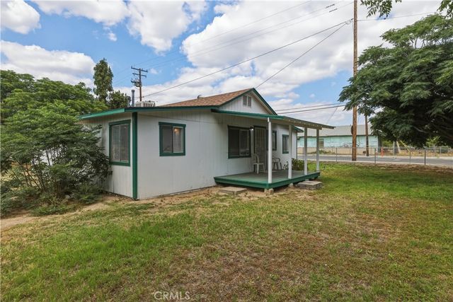 7888 Lankershim Avenue, Highland, CA 92346