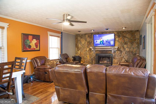 90 North Drive, Hampton, GA 30228