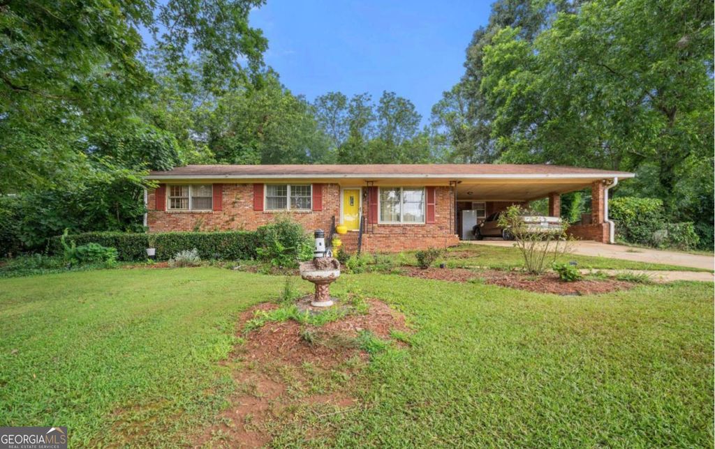 90 North Drive, Hampton, GA 30228