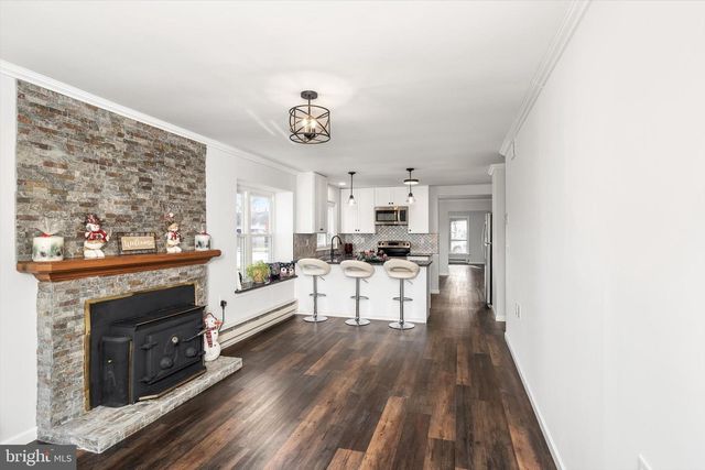 48 DUNSTABLE RD, Southampton, NJ 08088