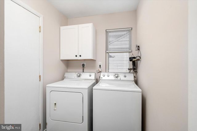 48 DUNSTABLE RD, Southampton, NJ 08088