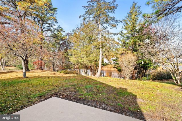 48 DUNSTABLE RD, Southampton, NJ 08088