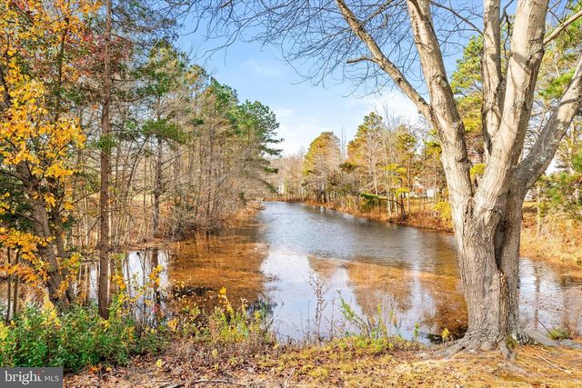 48 DUNSTABLE RD, Southampton, NJ 08088