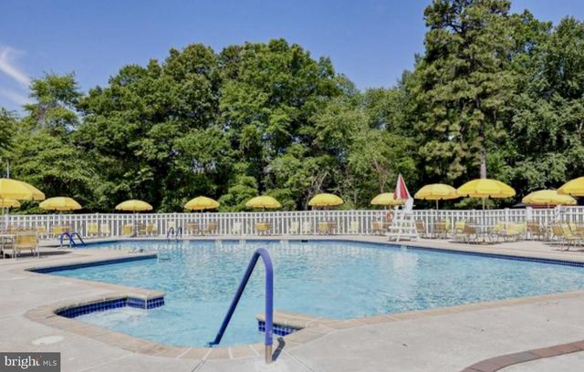 48 DUNSTABLE RD, Southampton, NJ 08088