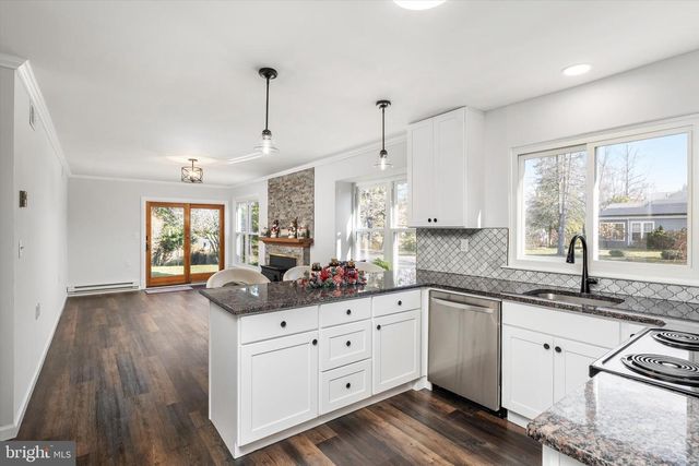 48 DUNSTABLE RD, Southampton, NJ 08088