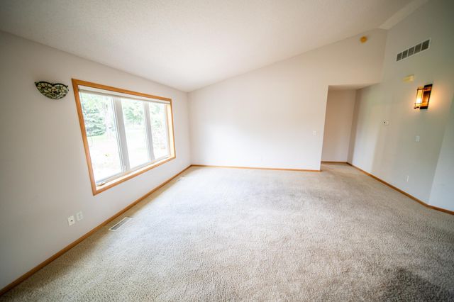 6153 South Pointe Drive SW, Rochester, MN 55902
