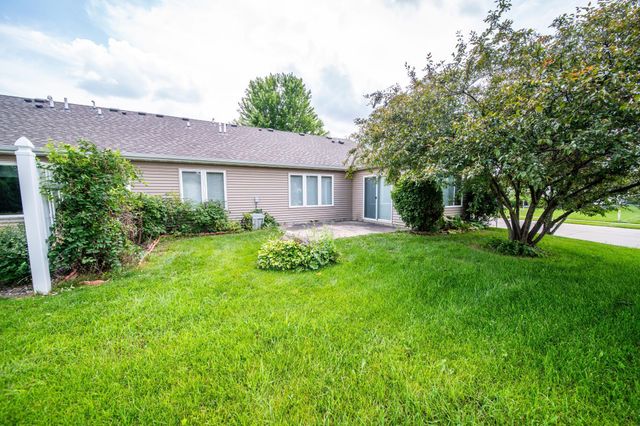 6153 South Pointe Drive SW, Rochester, MN 55902