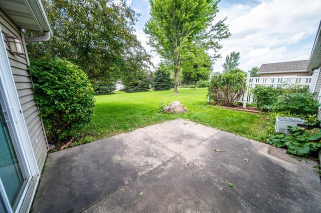 6153 South Pointe Drive SW, Rochester, MN 55902