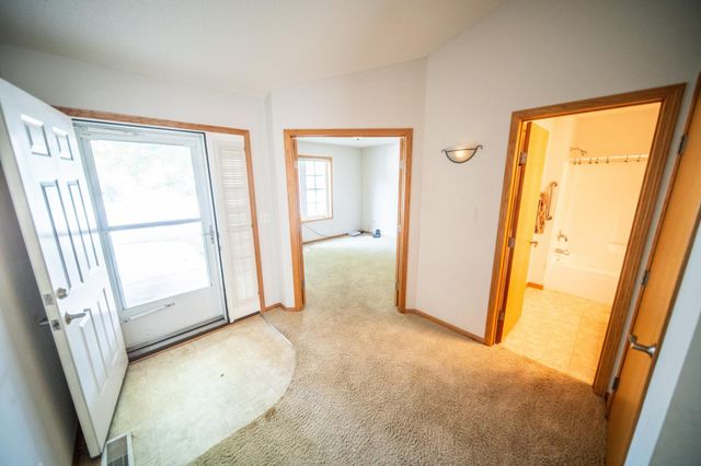 6153 South Pointe Drive SW, Rochester, MN 55902