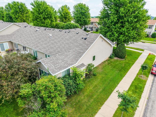 6153 South Pointe Drive SW, Rochester, MN 55902