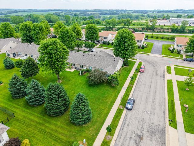 6153 South Pointe Drive SW, Rochester, MN 55902